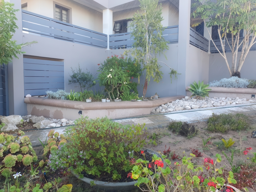 4 Bedroom Property for Sale in Myburgh Park Western Cape